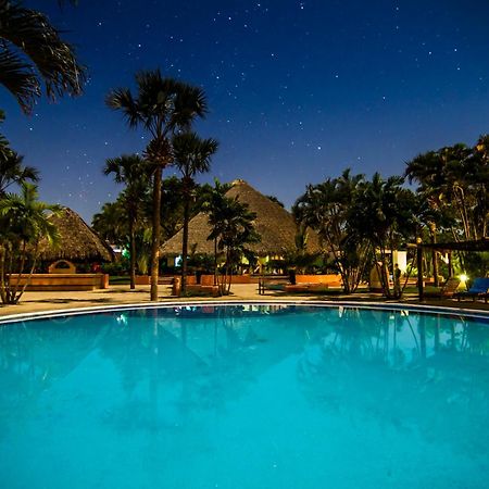 Hotel Soleil Pacifico Chulamar Esterno foto