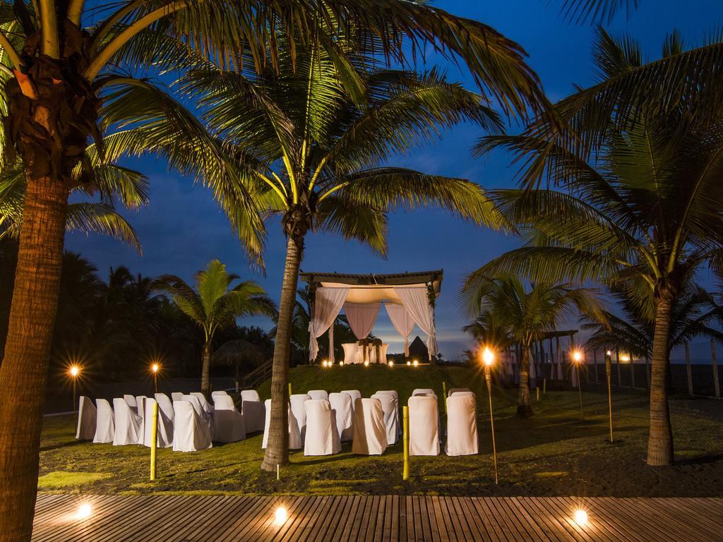 Hotel Soleil Pacifico Chulamar Esterno foto