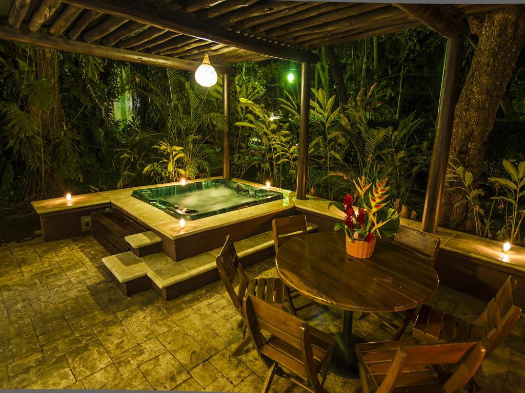 Hotel Soleil Pacifico Chulamar Esterno foto