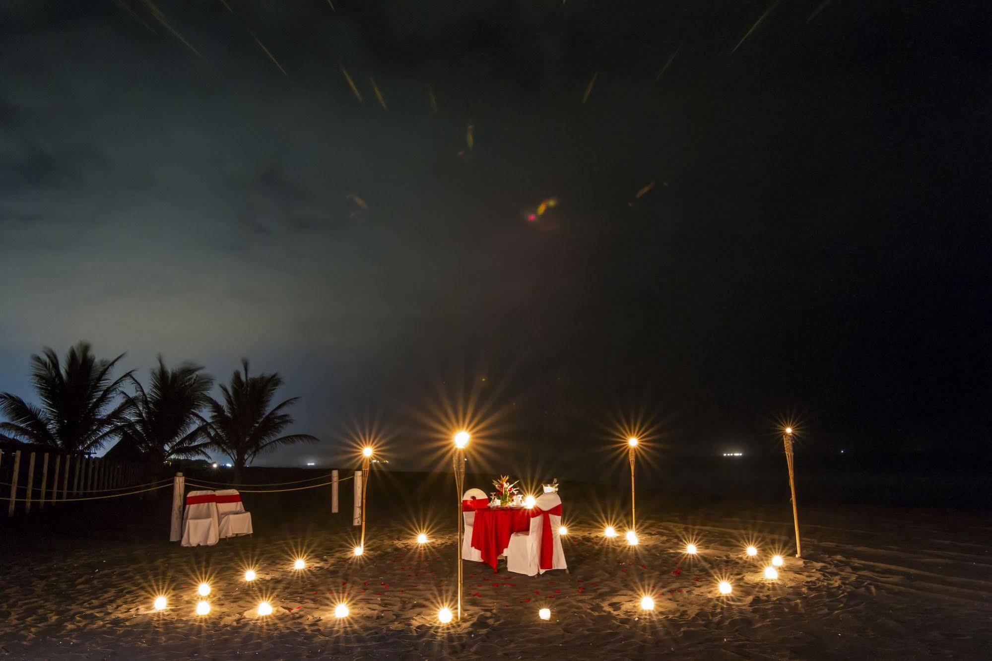 Hotel Soleil Pacifico Chulamar Esterno foto